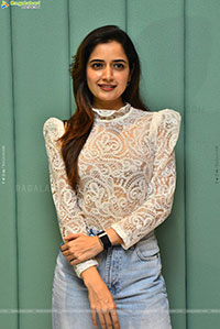 Ashika Ranganath Latest Stills, HD Gallery