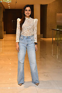 Ashika Ranganath Latest Stills, HD Gallery