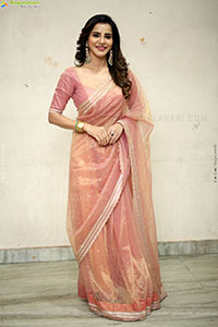 Ashu Reddy Beautiful stills in Saree, HD Gallery