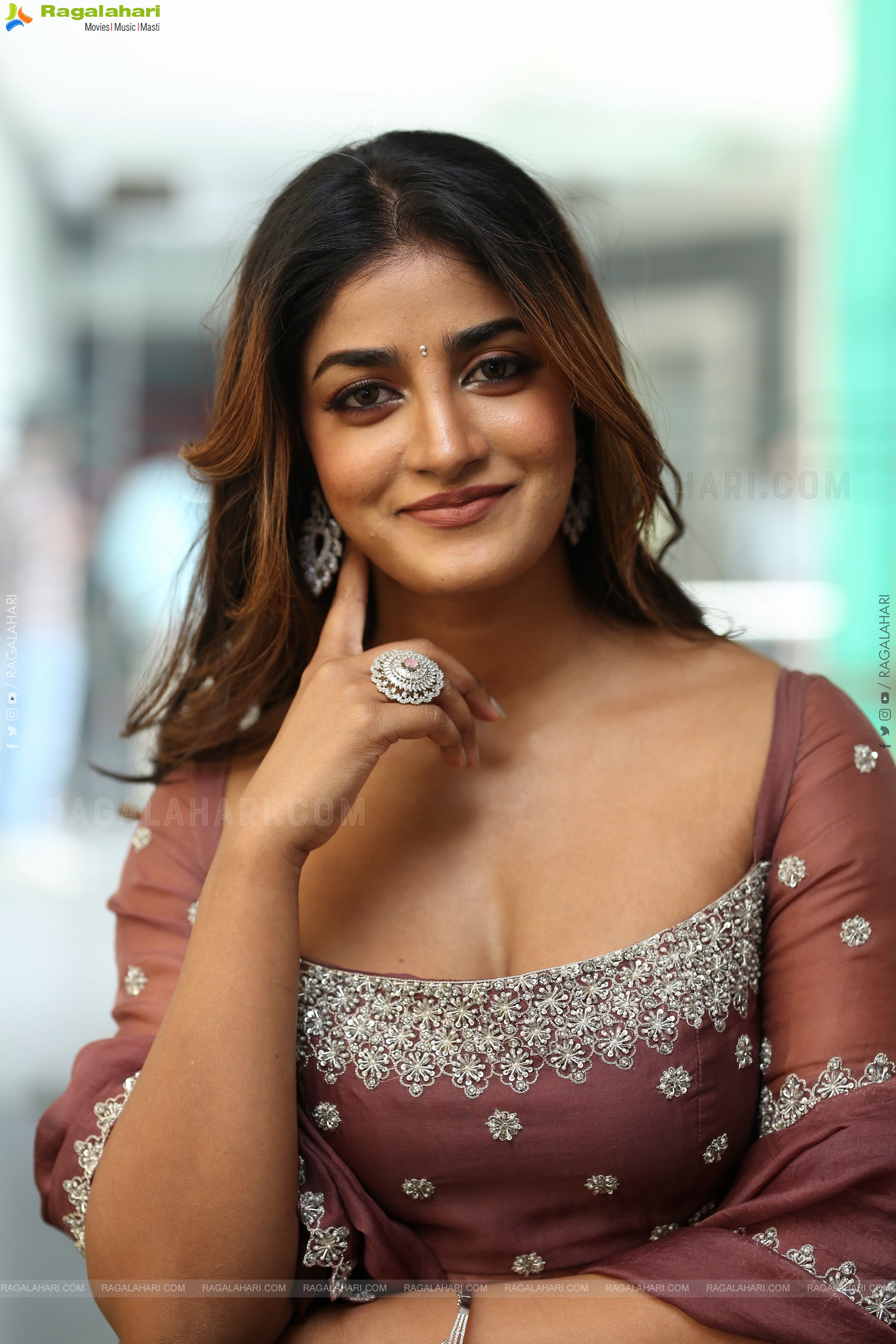 Dimple Hayathi at Bhartha Mahasayulaku Wignyapthi Interview, HD Gallery