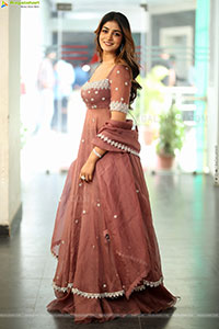 Dimple Hayathi at Bhartha Mahasayulaku Wignyapthi Interview