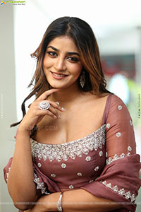 Dimple Hayathi at Bhartha Mahasayulaku Wignyapthi Interview