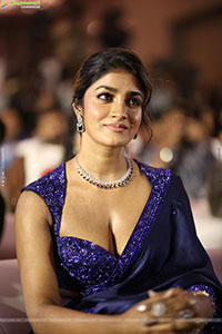 Dimple Hayathi at Bhartha Mahasayulaku Wignyapthi Prerelease