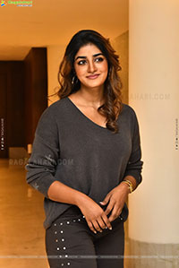 Dimple Hayathi Latest HD Stills, Photo Gallery