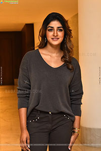 Dimple Hayathi Latest HD Stills, Photo Gallery