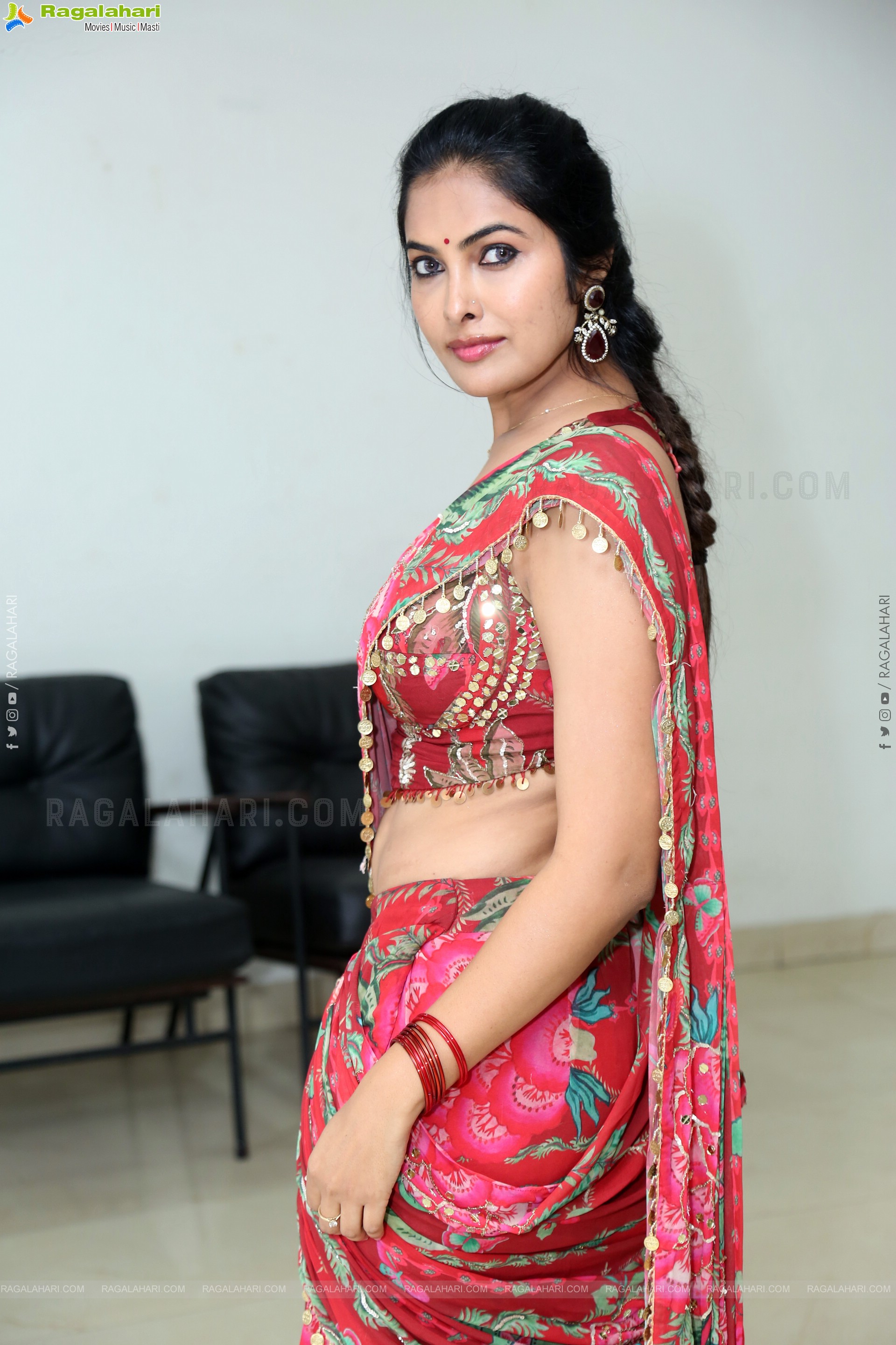 Divi Vadthya at Honey Trailer Launch Event, HD Gallery