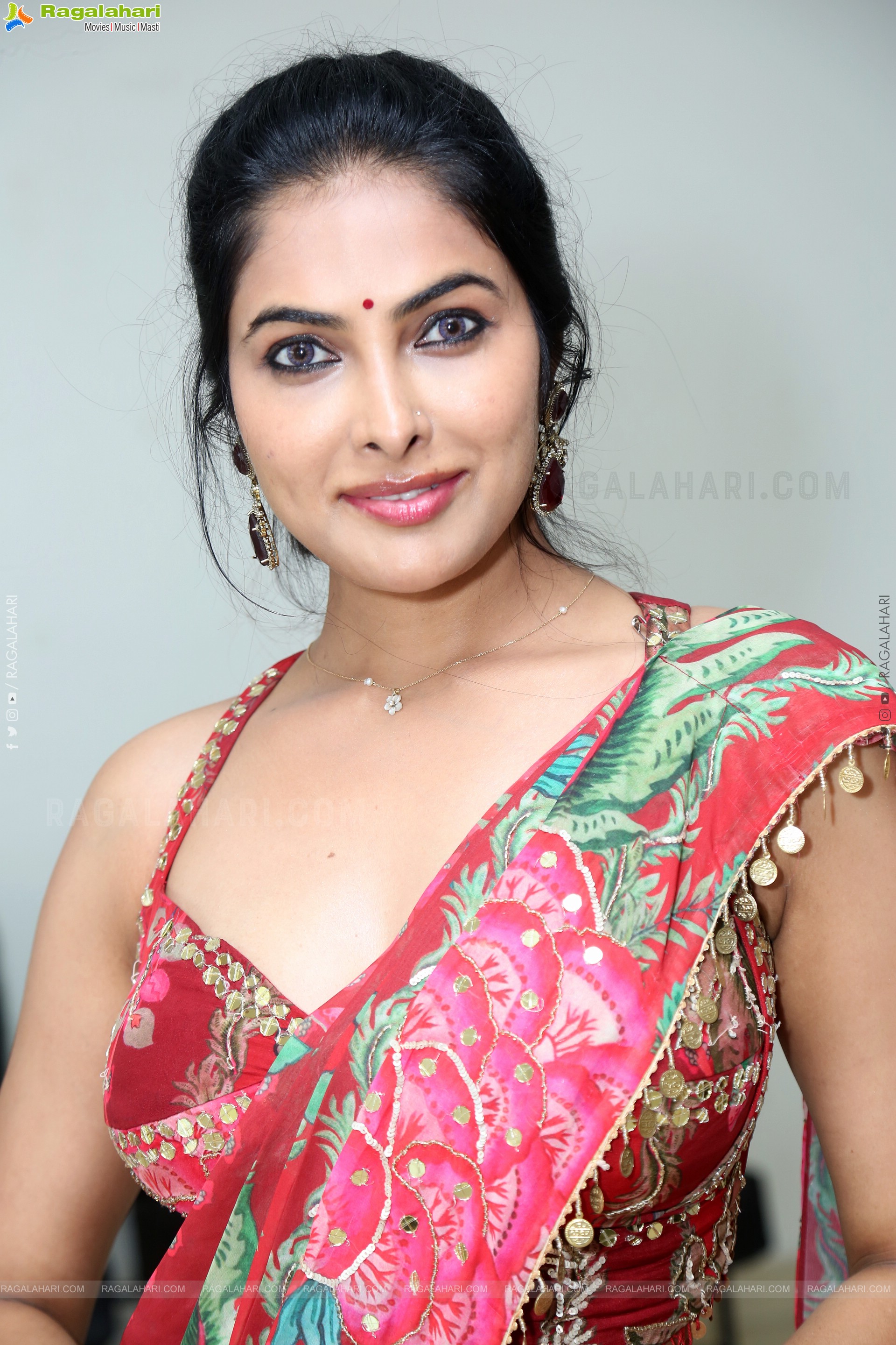 Divi Vadthya at Honey Trailer Launch Event, HD Gallery