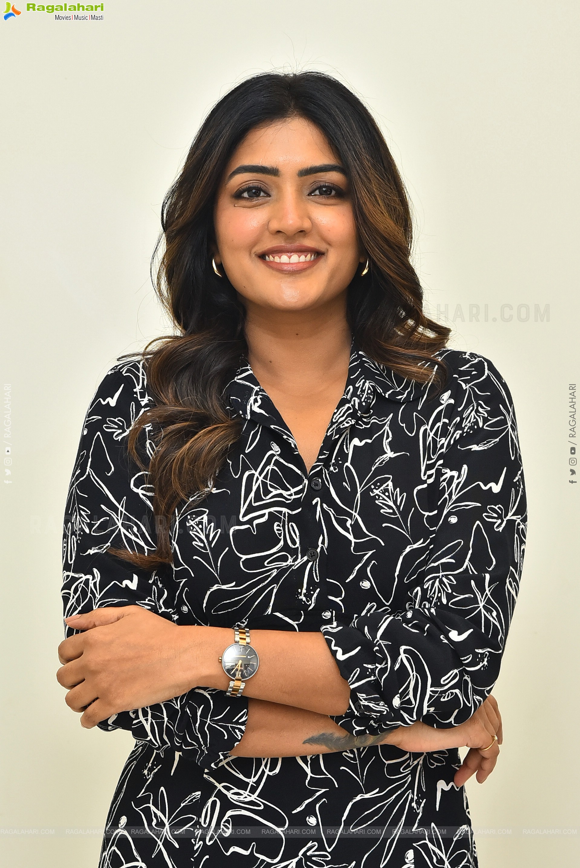 Eesha Rebba at Om Shanti Shanti Shantihi Interview, HD Gallery