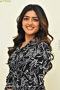 Eesha Rebba at Om Shanti Shanti Shantihi Interview