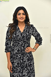 Eesha Rebba at Om Shanti Shanti Shantihi Interview