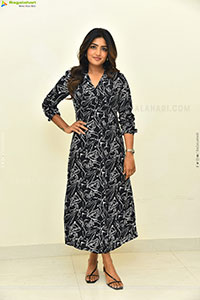 Eesha Rebba at Om Shanti Shanti Shantihi Interview