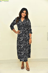 Eesha Rebba at Om Shanti Shanti Shantihi Interview