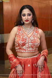 Heena Sheikh stills in Orange Lehenga Choli