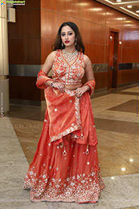 Heena Sheikh stills in Orange Lehenga Choli