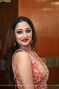 Heena Sheikh stills in Orange Lehenga Choli