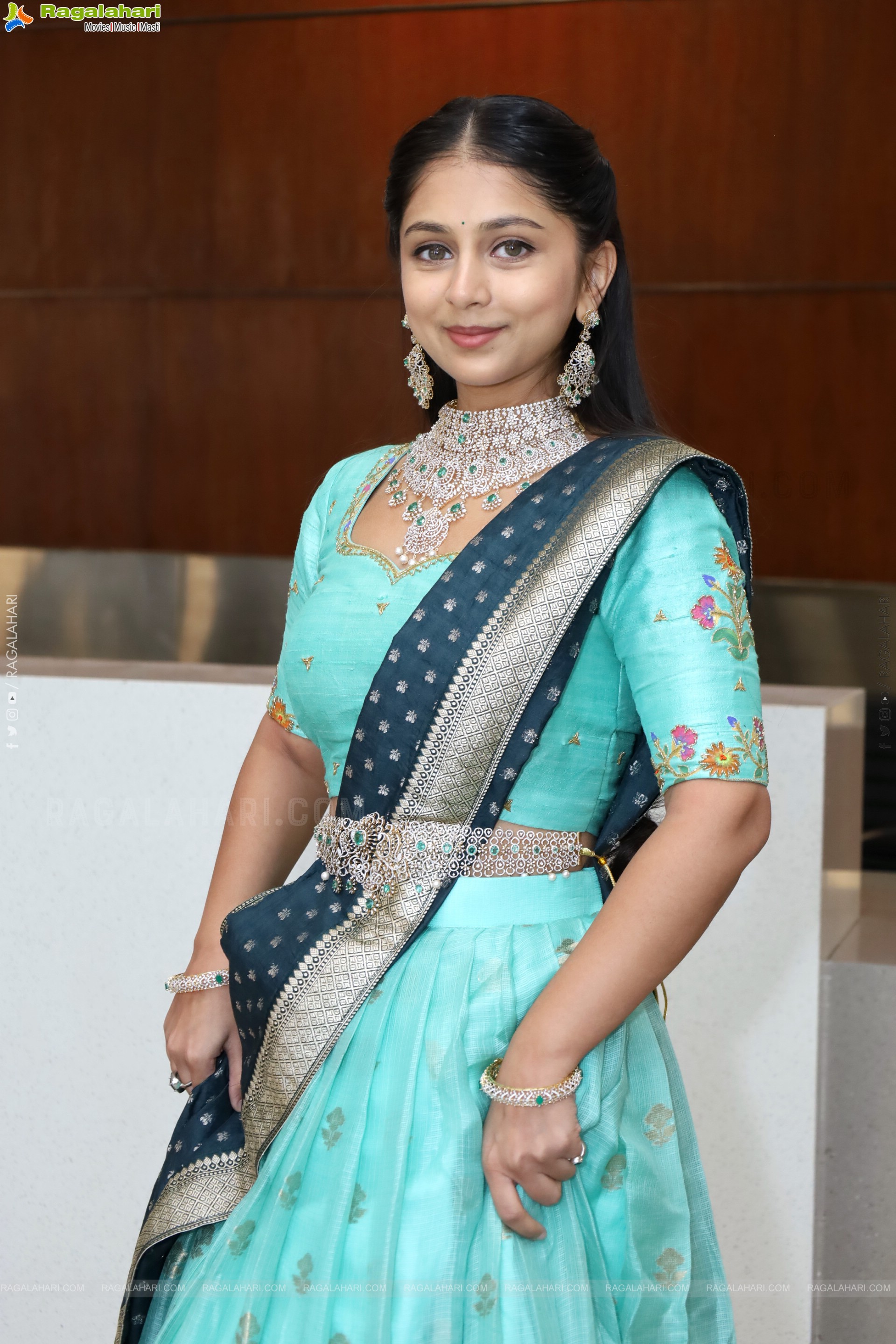 Jabili Jetta Latest Beautiful Stills, HD Photo Gallery