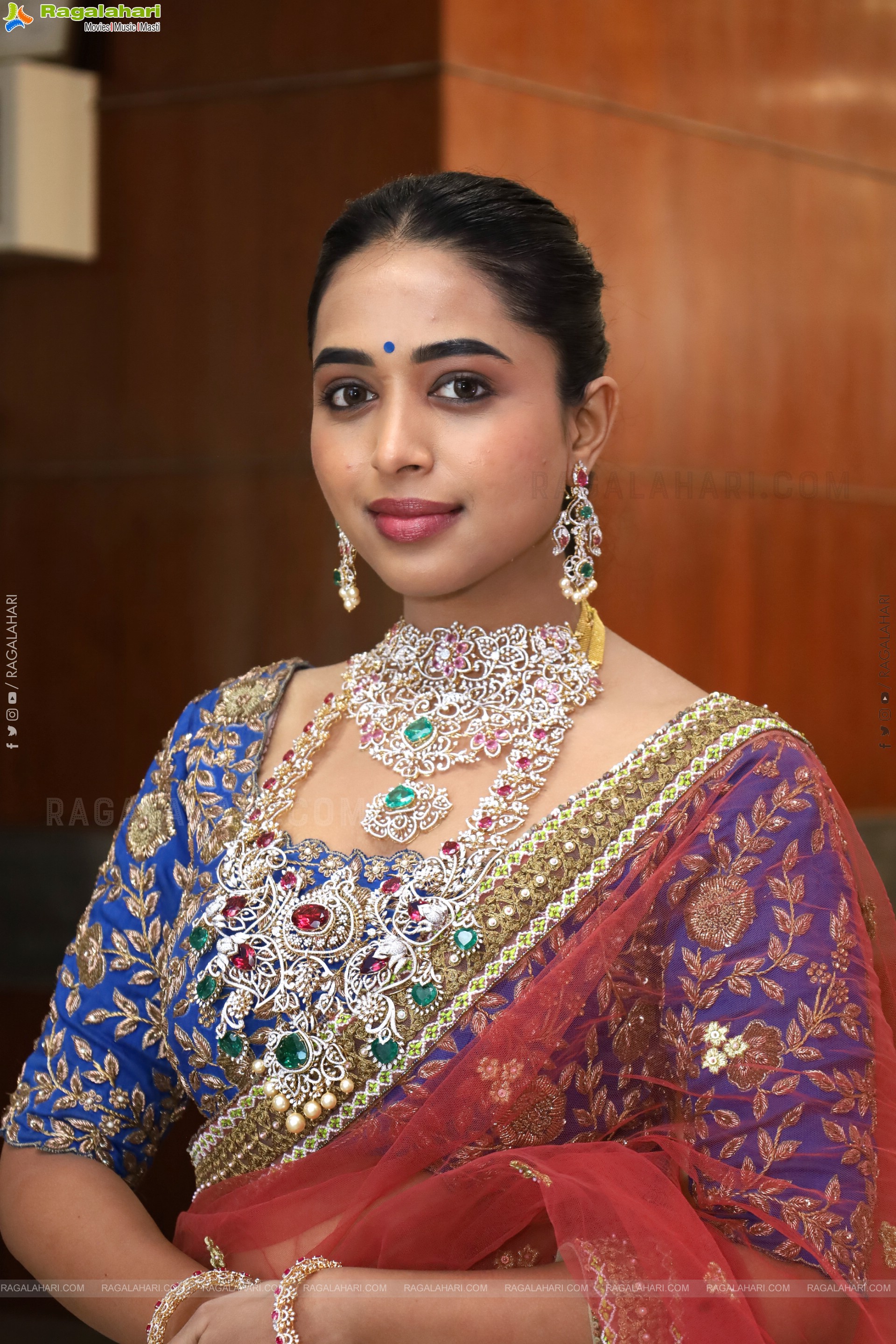 Krithika Poses with Designer Jewellery, HD Gallery