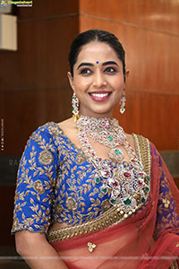 Krithika Poses with Designer Jewellery, HD Gallery