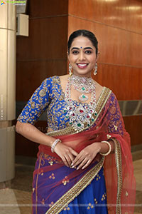 Krithika Poses with Designer Jewellery, HD Gallery