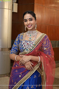 Krithika Poses with Designer Jewellery, HD Gallery