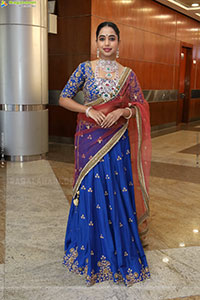 Krithika Poses with Designer Jewellery, HD Gallery