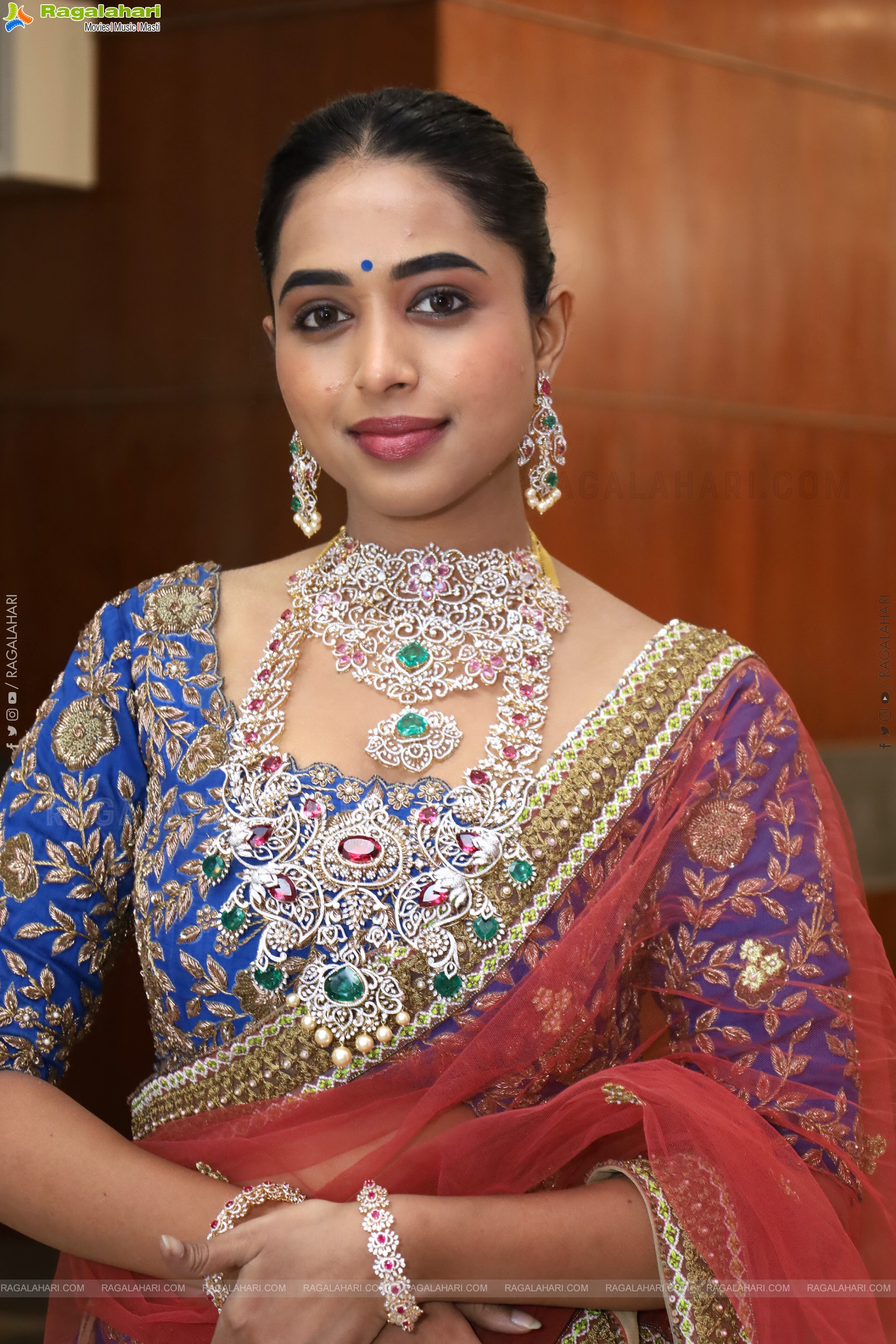 Krithika Poses with Designer Jewellery, HD Gallery