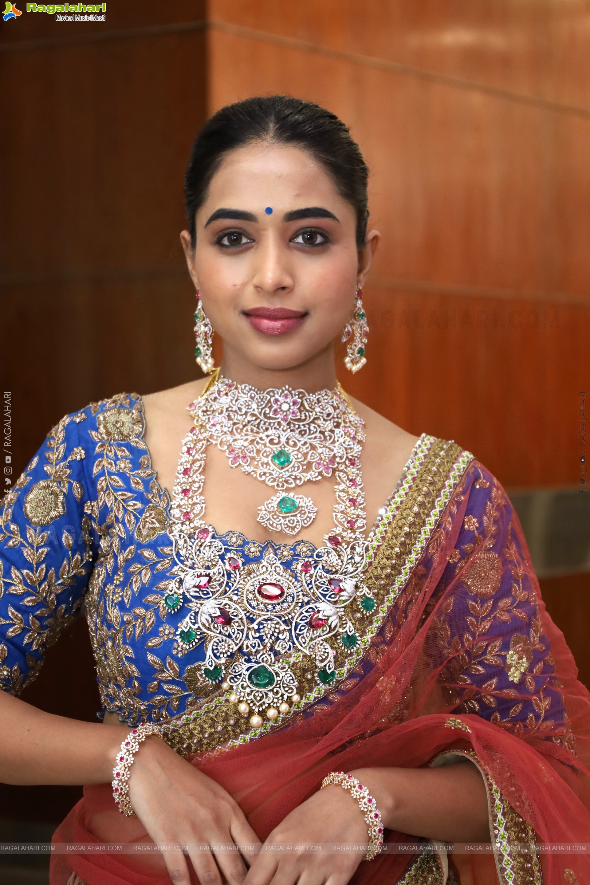 Krithika Poses with Designer Jewellery, HD Gallery
