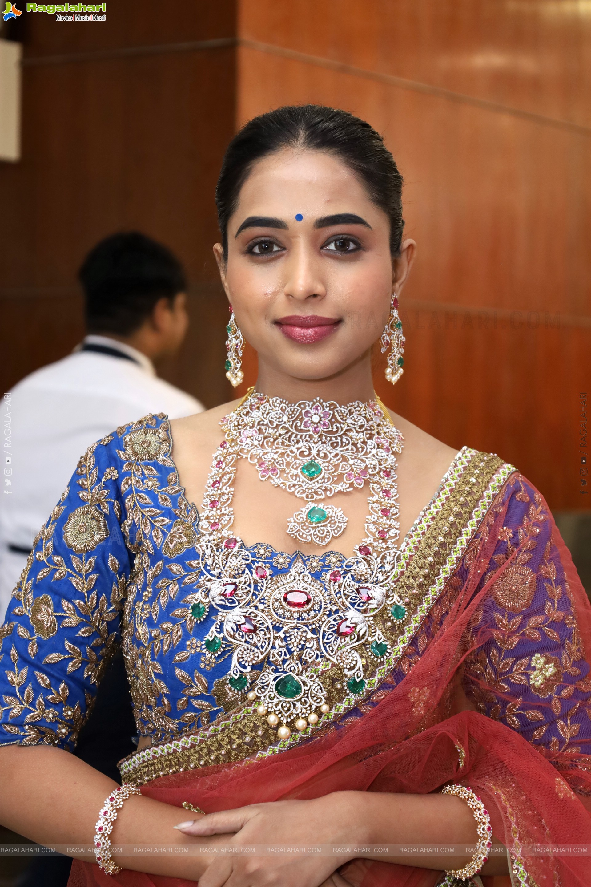 Krithika Poses with Designer Jewellery, HD Gallery