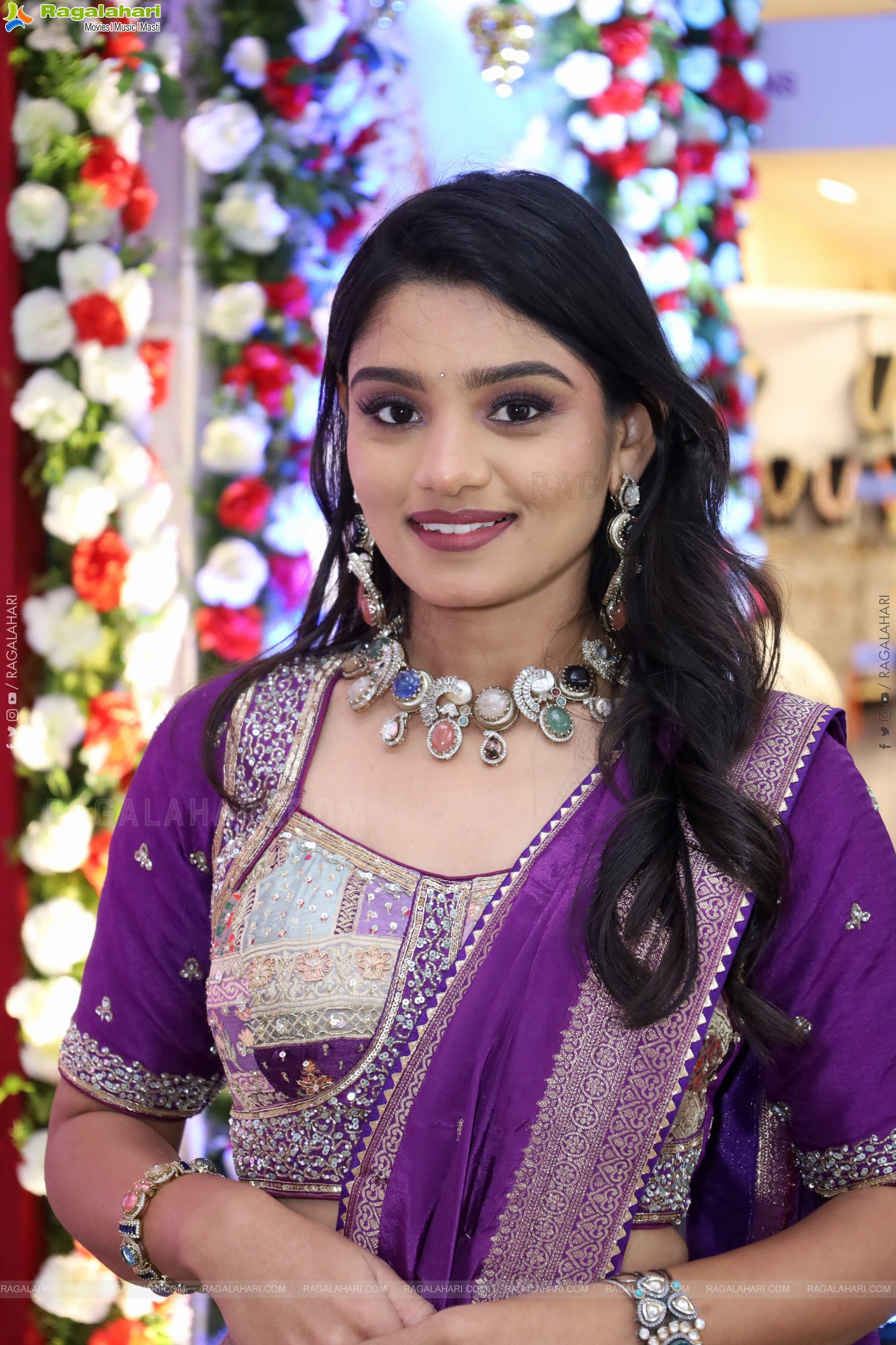 Leela Latest Stills, HD Gallery