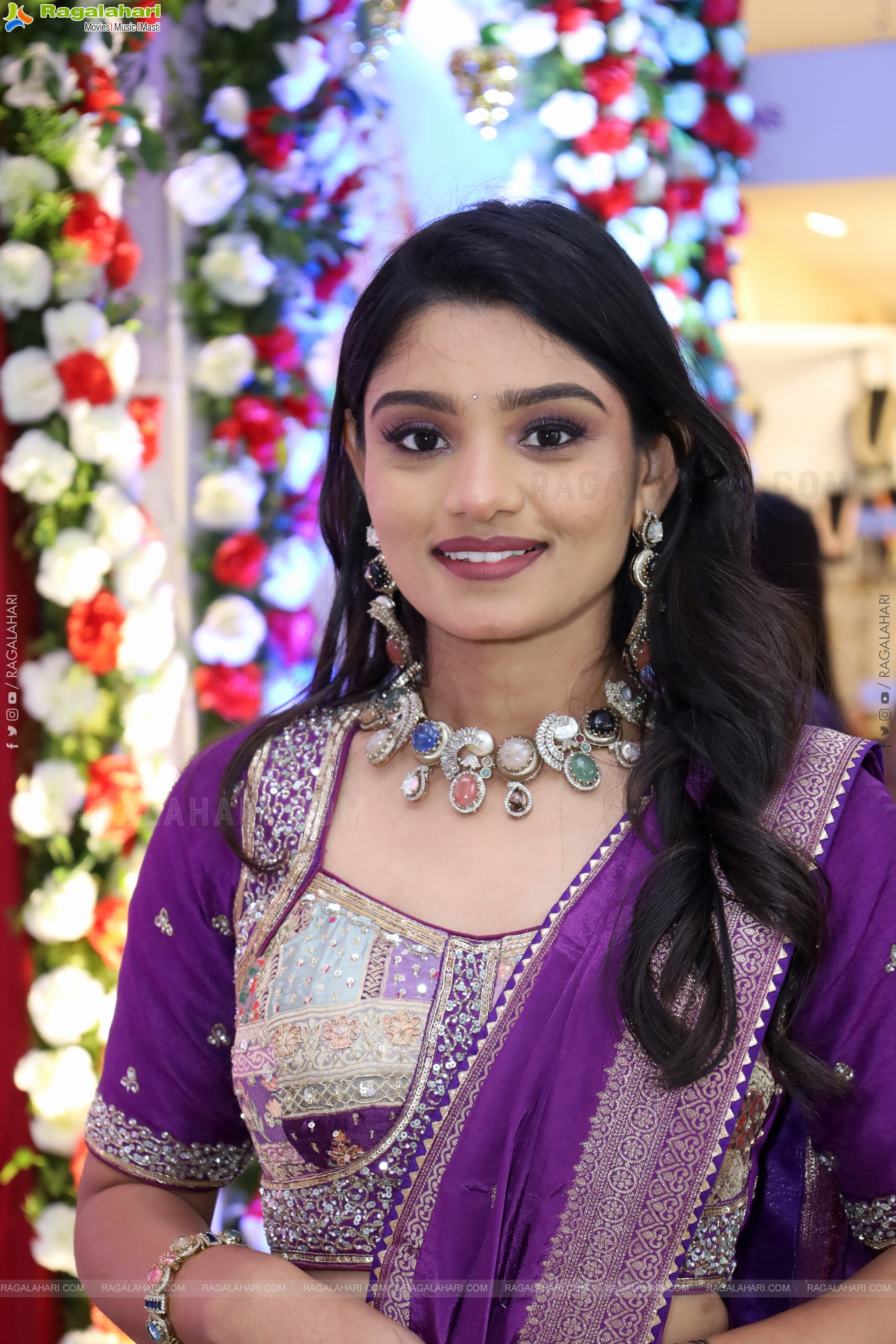 Leela Latest Stills, HD Gallery