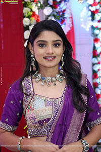 Leela Latest Stills, HD Gallery