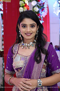 Leela Latest Stills, HD Gallery