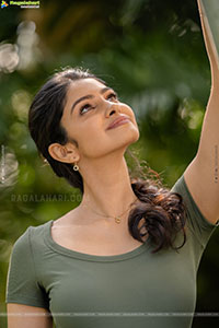 Manasa Varanasi Beautiful Photoshoot Stills, HD Gallery