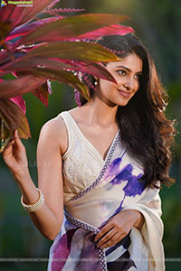 Manasa Varanasi Beautiful Photoshoot Stills, HD Gallery