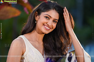 Manasa Varanasi Beautiful Photoshoot Stills, HD Gallery