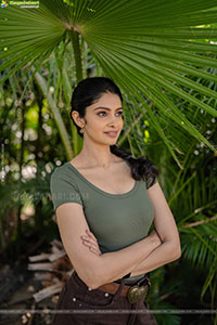 Manasa Varanasi Beautiful Photoshoot Stills, HD Gallery