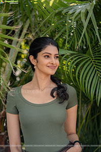 Manasa Varanasi Beautiful Photoshoot Stills, HD Gallery