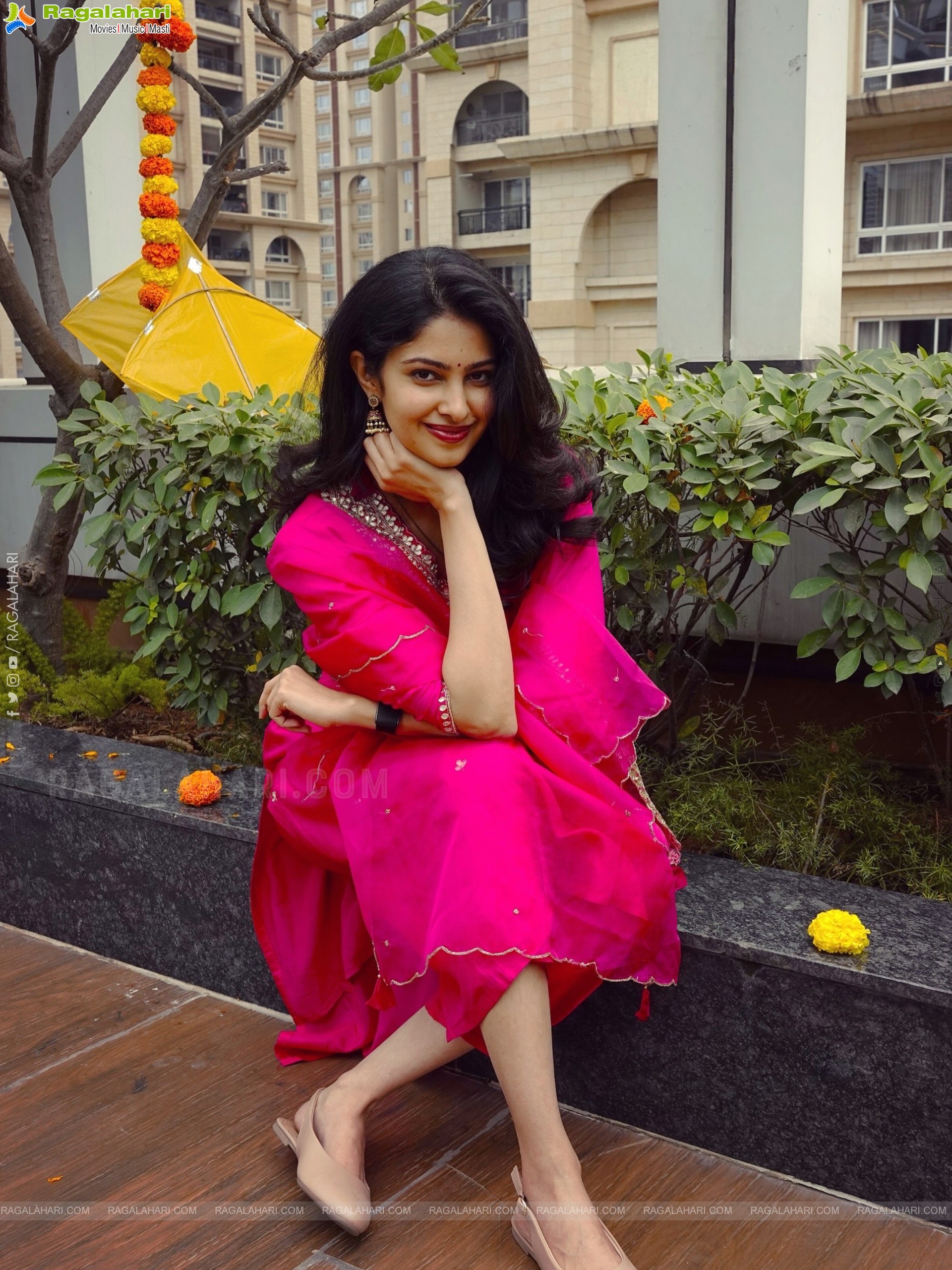 Manasa Varanasi Beautiful Photoshoot Stills, HD Gallery