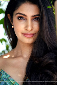 Manasa Varanasi Beautiful Photoshoot Stills, HD Gallery