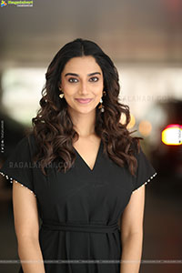 Meenakshi Chaudhary at Anaganaga Oka Raju Interview