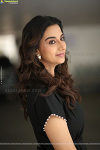 Meenakshi Chaudhary at Anaganaga Oka Raju Interview