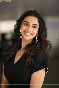 Meenakshi Chaudhary at Anaganaga Oka Raju Interview
