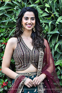 Meenakshi Chaudhary Glam Photoshoot Stills, HD Gallery