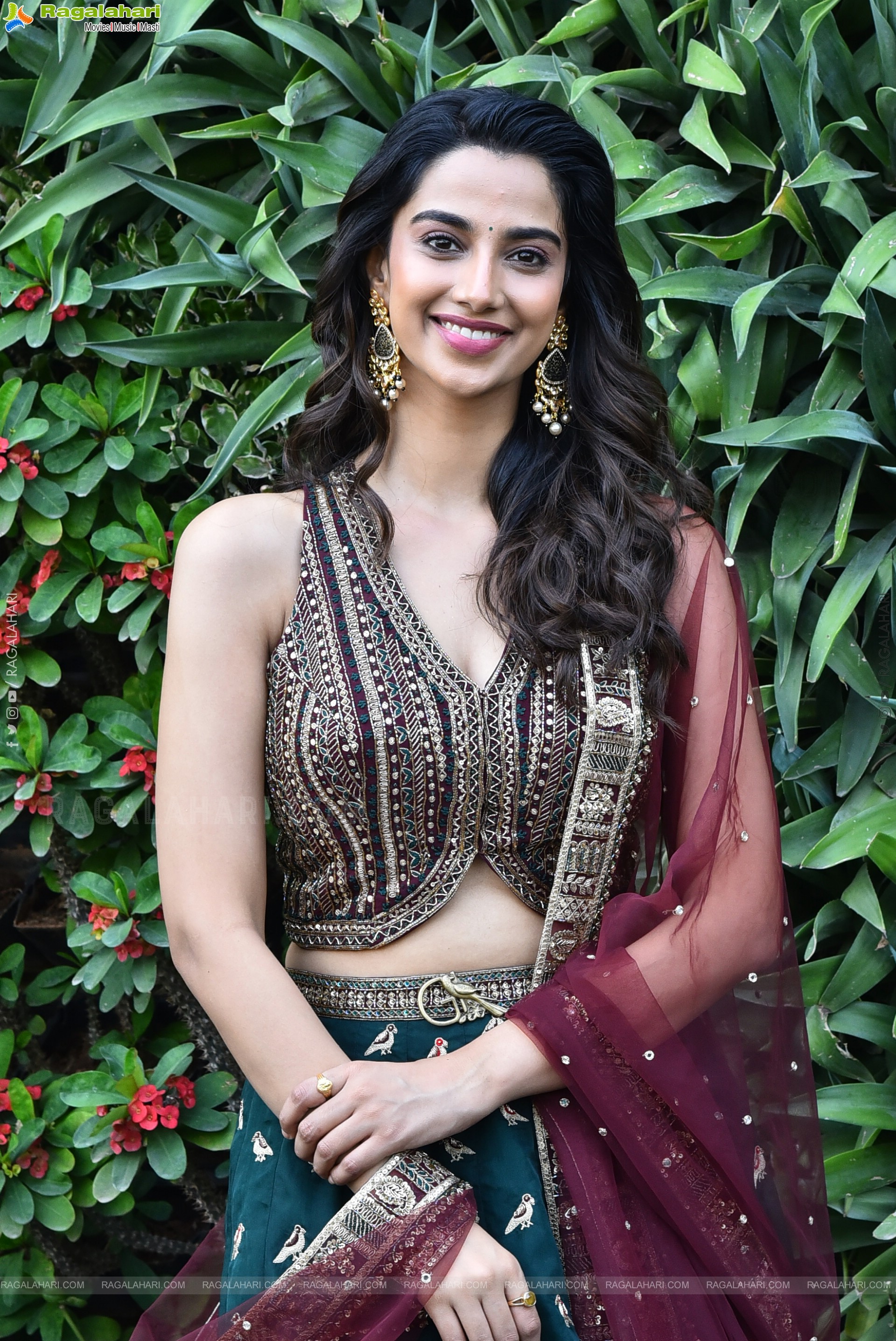 Meenakshi Chaudhary Glam Photoshoot Stills, HD Gallery