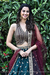 Meenakshi Chaudhary Glam Photoshoot Stills, HD Gallery