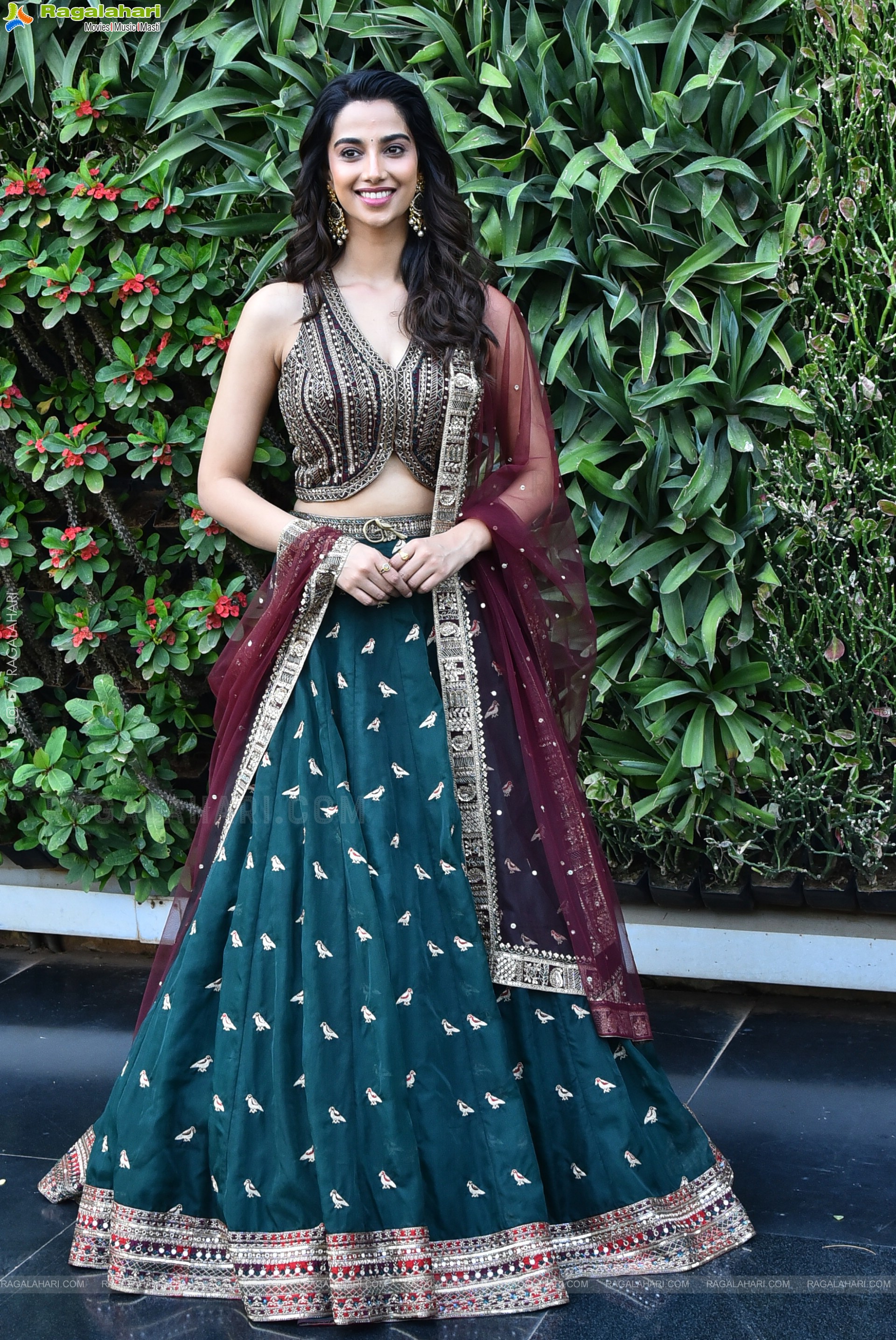 Meenakshi Chaudhary Glam Photoshoot Stills, HD Gallery