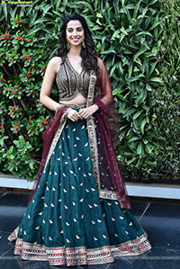 Meenakshi Chaudhary Glam Photoshoot Stills, HD Gallery