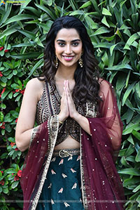 Meenakshi Chaudhary Glam Photoshoot Stills, HD Gallery