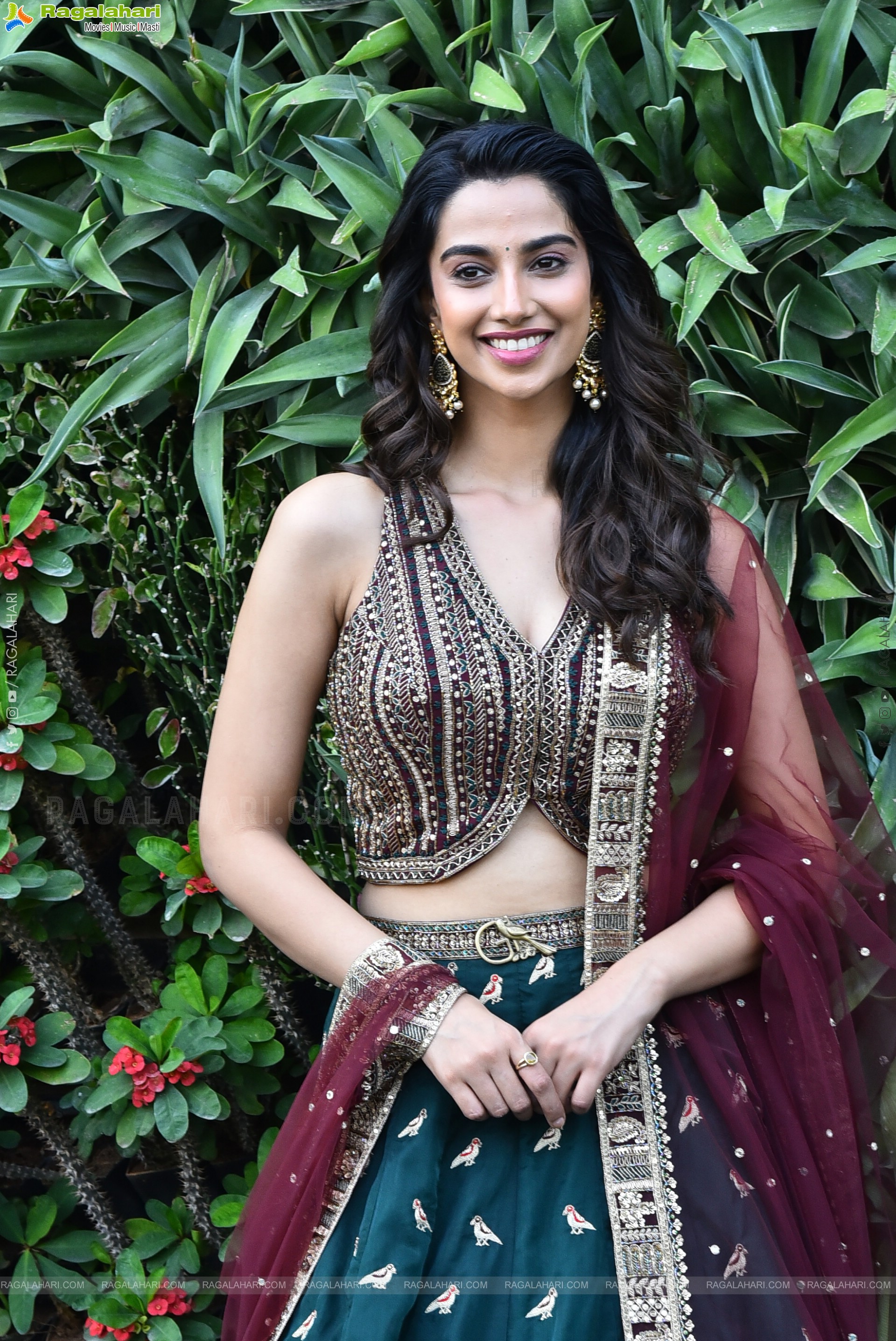 Meenakshi Chaudhary Glam Photoshoot Stills, HD Gallery