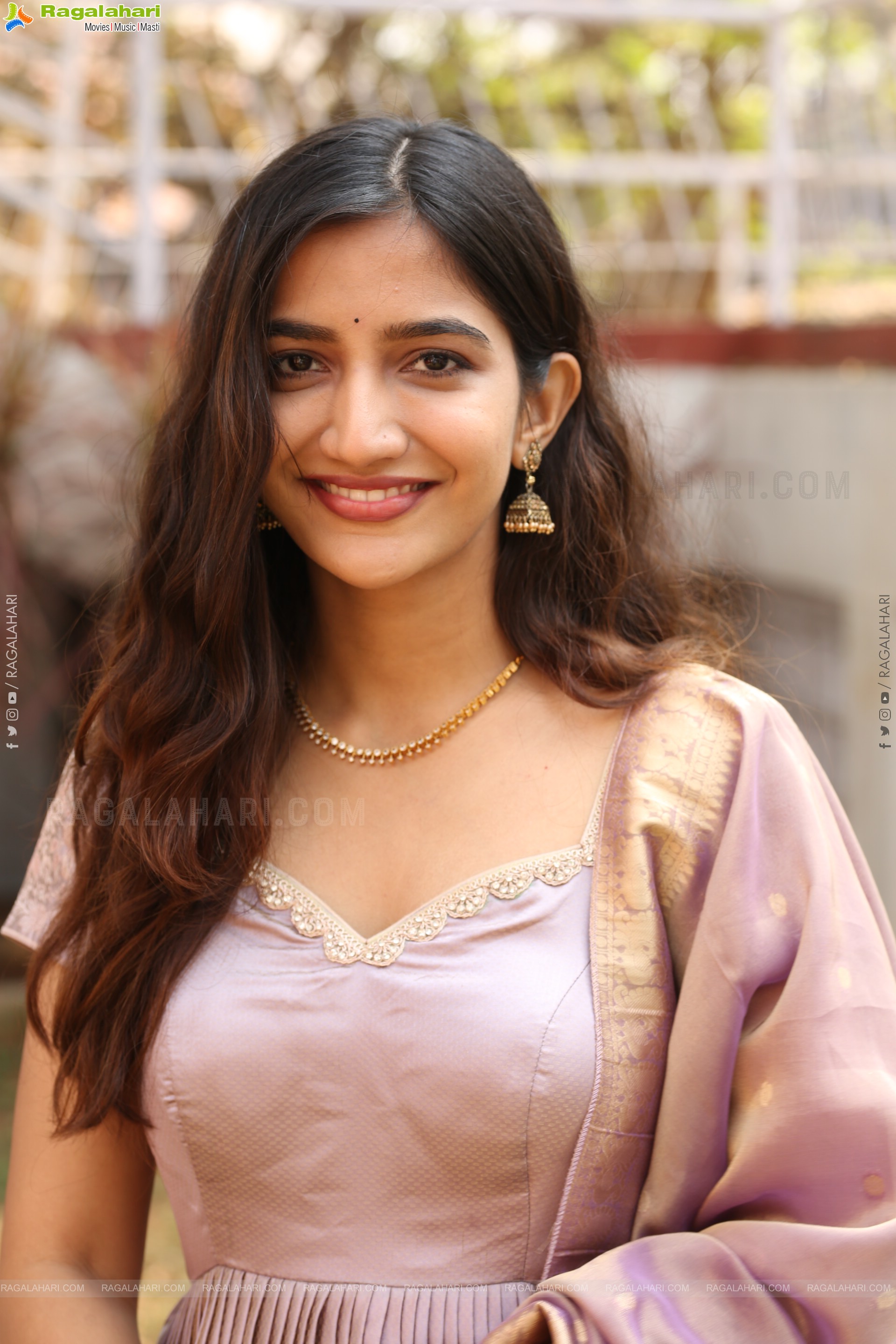 Neha Pathan at Atreyapuram Brothers Movie Opening, HD Gallery